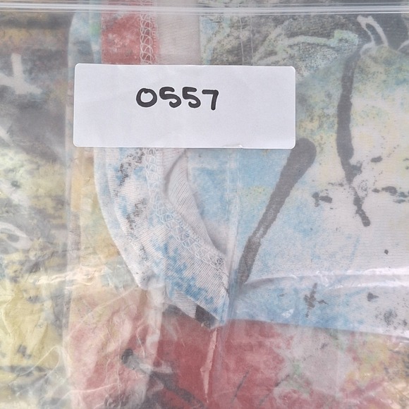 Jess & Jane Top Womens 2X Artsy Abstract Art To Wear Colorful Casual Rhinestones - Picture 8 of 8